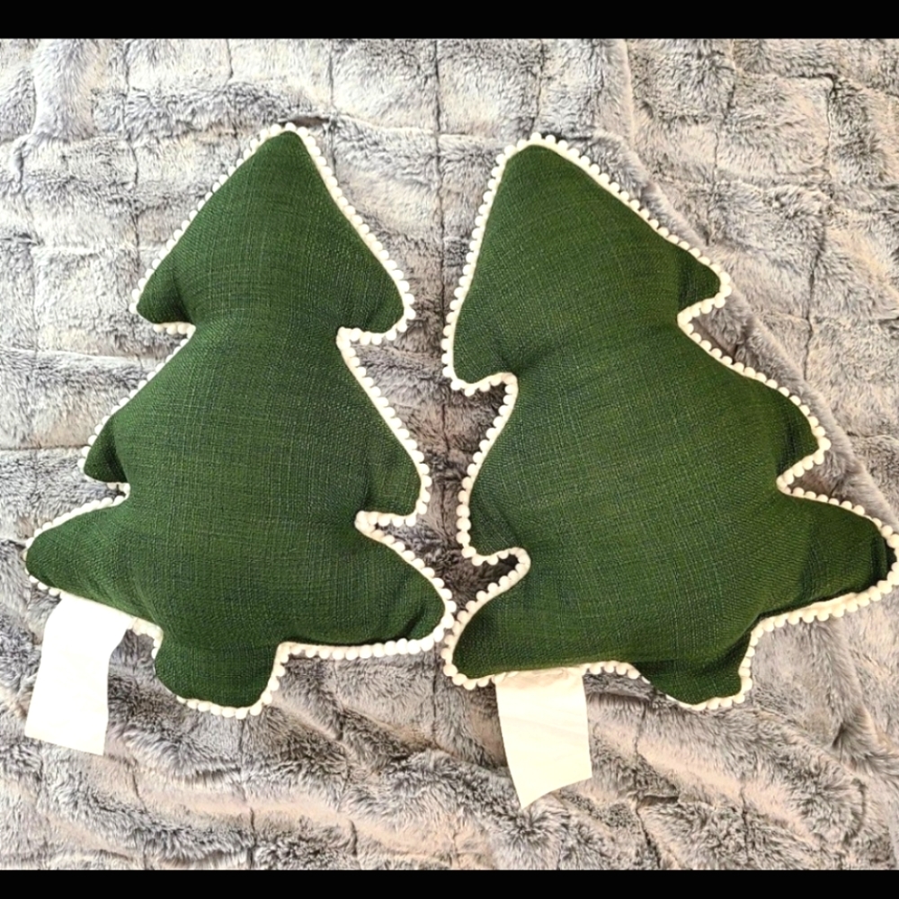 🎄Pair of large Christmas Tree Pillows